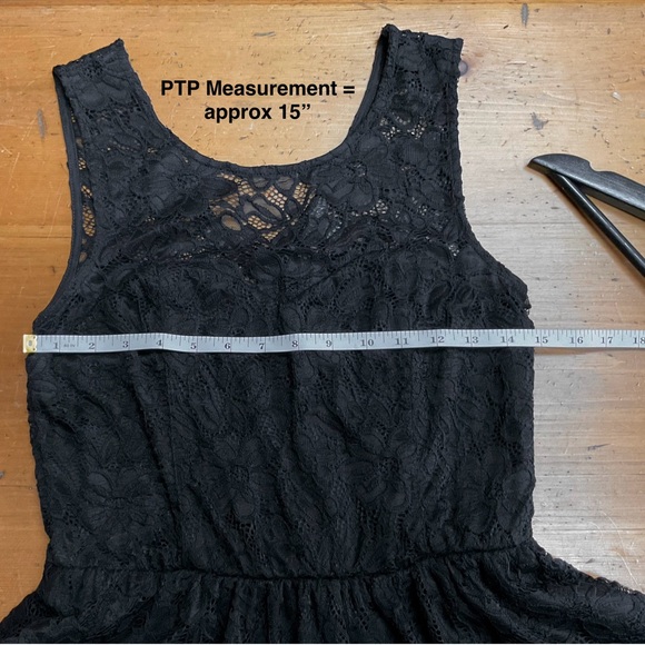 Suzy Shier Black Lace Party Dress or Cocktail Dress w Peek-a-boo shoulders - Picture 10 of 15